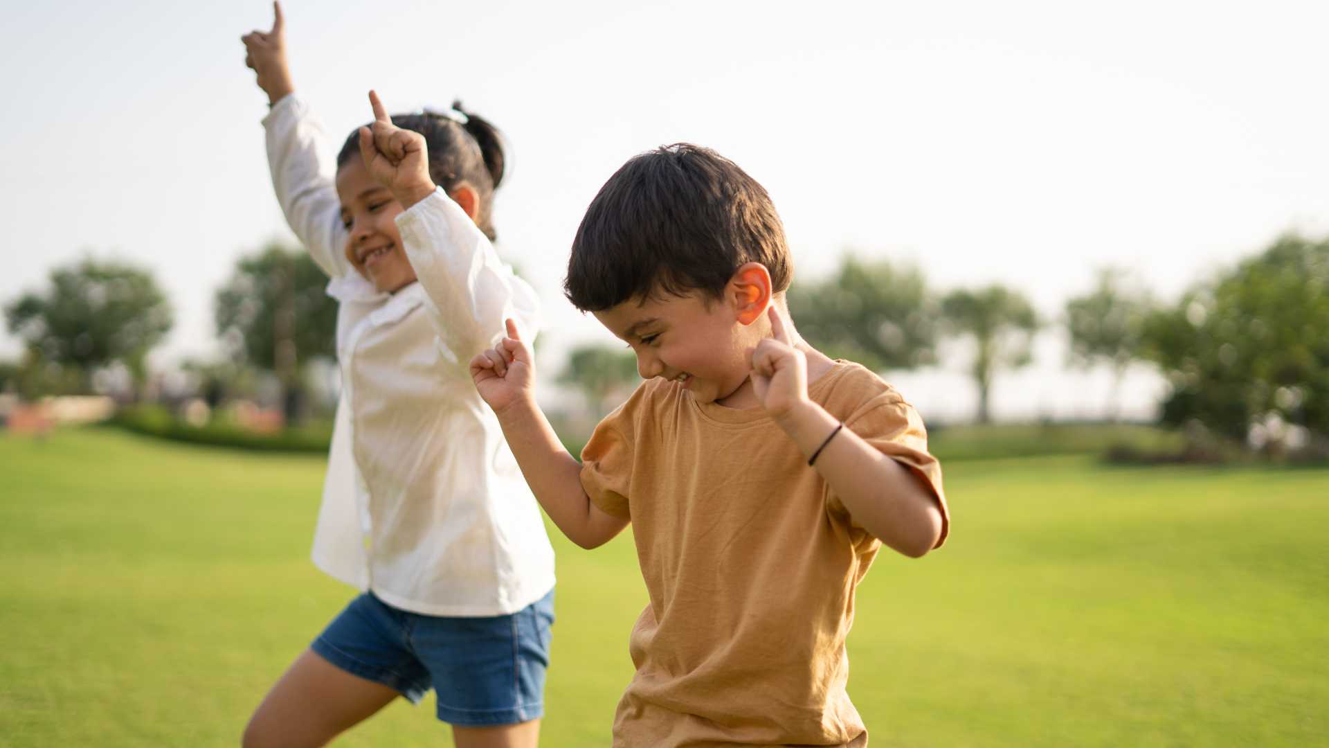 El Autismo y la Amistad: 8 Pasos Para Ayudar a tu Hijo a Hacer Amigos